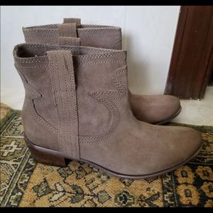 Lucky Brand Tan Ankle Boots